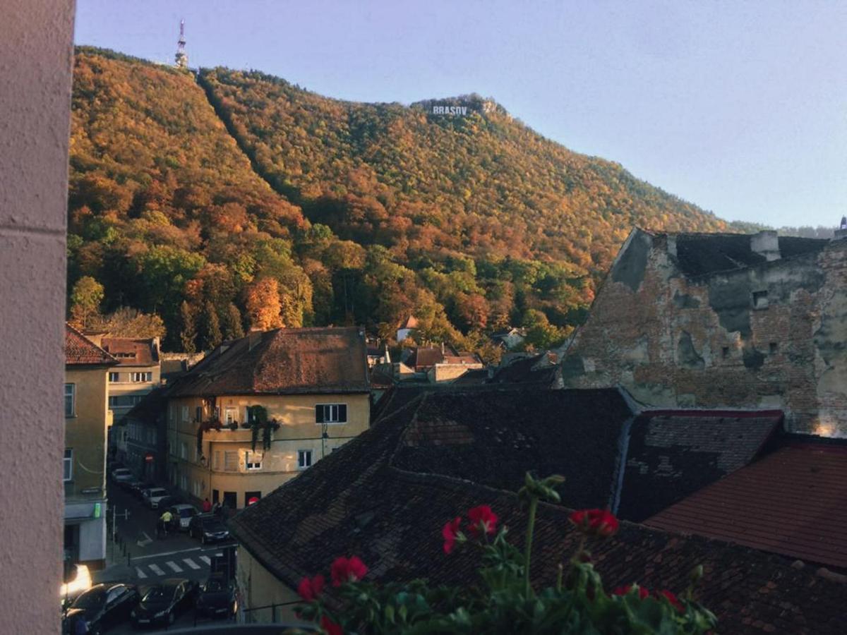 Vista Studio Brasov In The Heart Of The Old City Center Exterior foto
